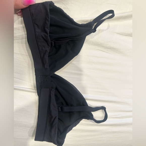 Skims fits everybody crossover bralette size medium - Picture 5 of 6